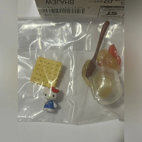 Hello Kitty 2017 Apple Sweets Rement Miniature Figure-Apple Jam - Picture 3 of 10